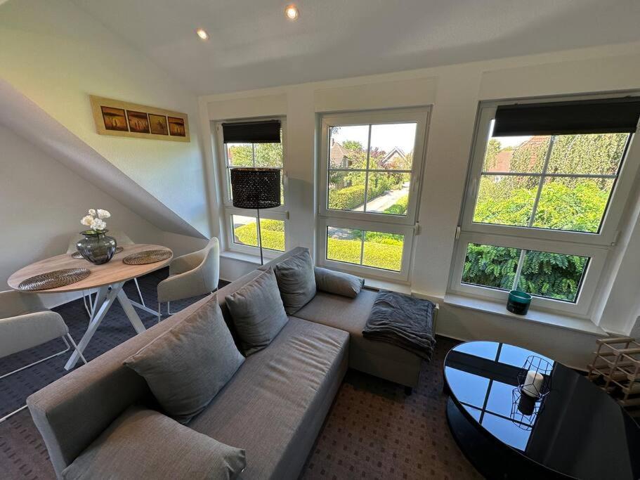 Ruhige, Kleine Ferienwohnung Schortens Luaran gambar