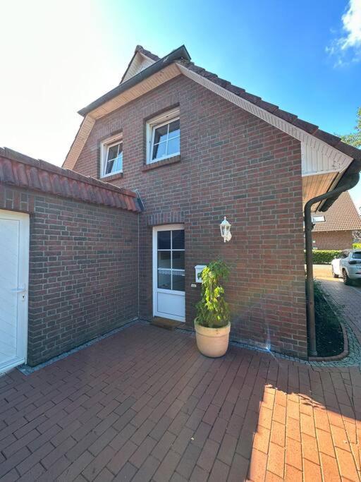 Ruhige, Kleine Ferienwohnung Schortens Luaran gambar